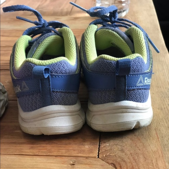 Girls Reebok - Picture 2 of 5